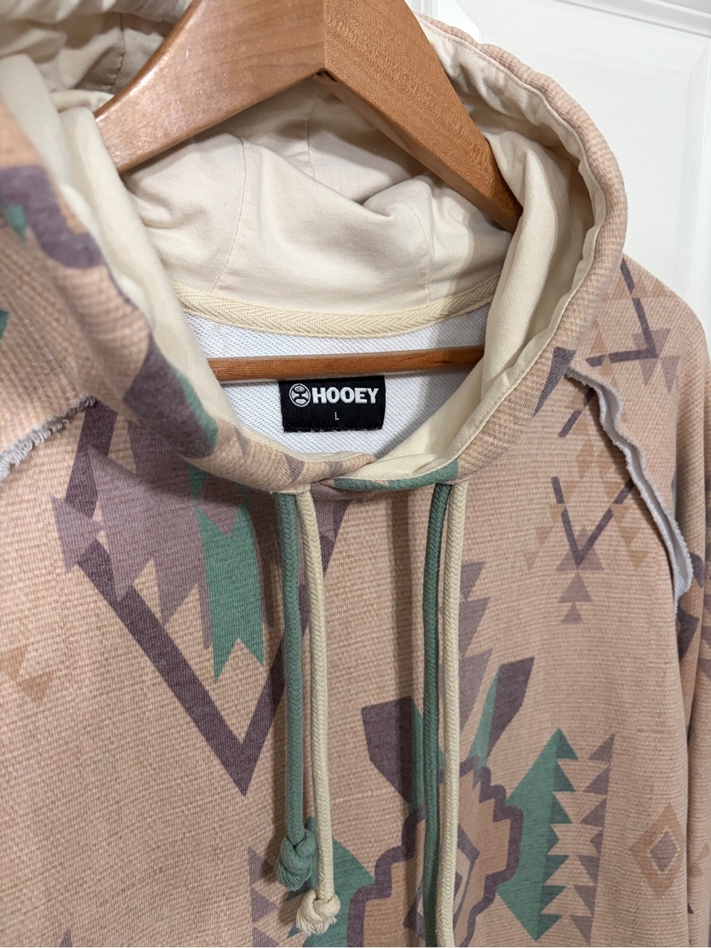Like new size L Hooey Playa Women’s Aztec-Print Hoodie. Soft. Cozy. Beautiful. - Picture 4 of 13